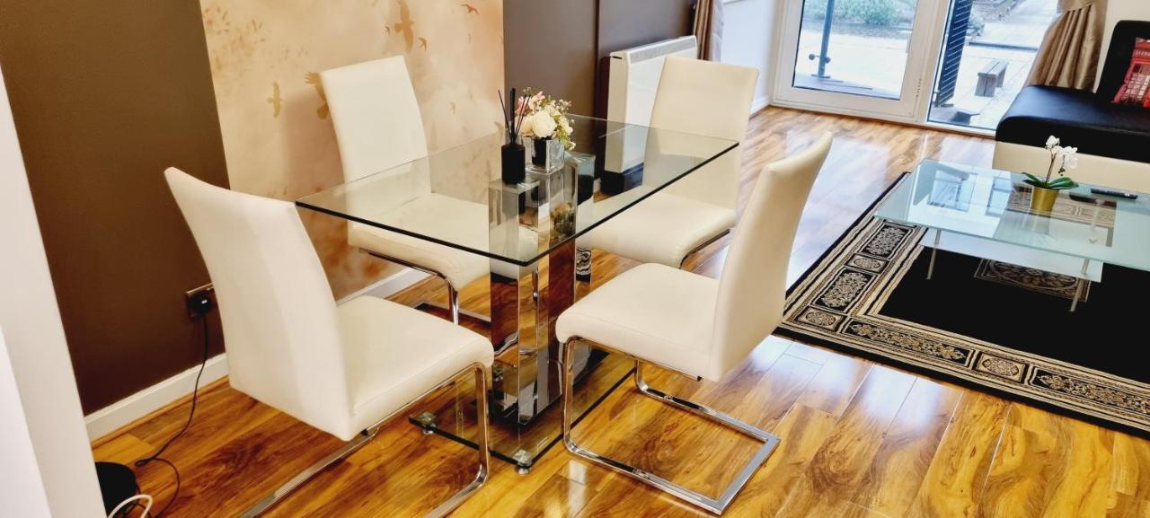 Double King Suite, Canary Wharf Waterfront Londra Exterior foto